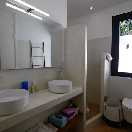 Familiale Climatisee A 5 Min De La Avec Parking Et Wifi - Fr-1-728-17 * Sainte-Maxime
