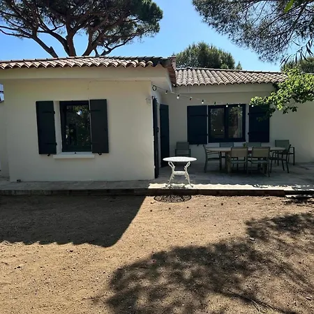 Villa Familiale Climatisee A 5 Min De La Avec Parking Et Wifi - Fr-1-728-17