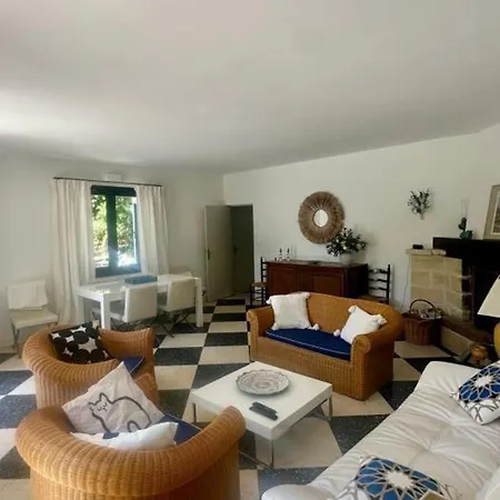Villa Familiale Climatisee A 5 Min De La Avec Parking Et Wifi - Fr-1-728-17 Sainte-Maxime