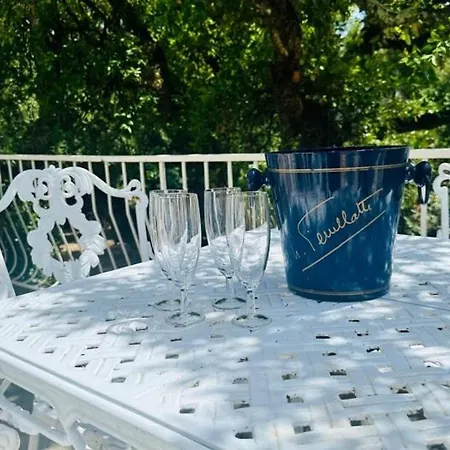 Villa Familiale Climatisee A 5 Min De La Avec Parking Et Wifi - Fr-1-728-17 *