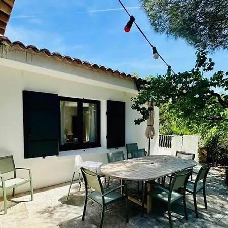 Familiale Climatisee A 5 Min De La Avec Parking Et Wifi - Fr-1-728-17 Villa *